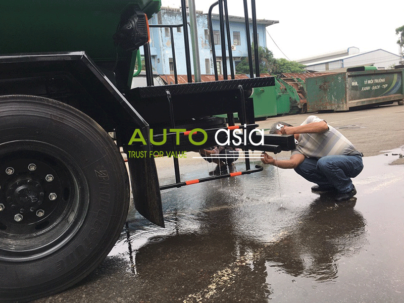 Xe phun nước tưới cây rửa đường Hino FG8JJSB 8,75m3
