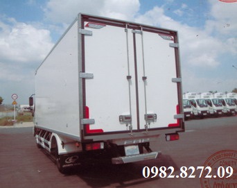Giá xe tải hino 3,5 tấn đông lạnh XZU720