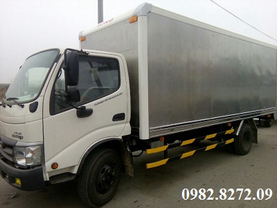 Giá xe tải hino 5 tấn XZU342 thùng kín